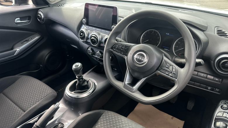 Nissan Juke 1.0 DiG-T 114 Acenta 5dr Petrol Hatchback